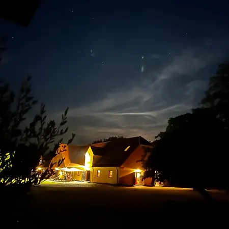 Den Gule Lade Pa Skjorringe Отель типа 