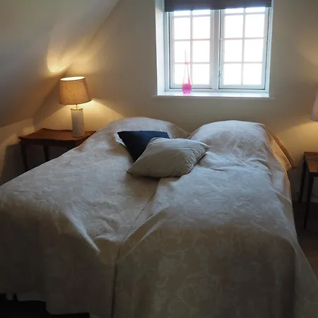 Den Gule Lade Pa Skjorringe Stubbekøbing