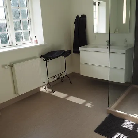 Bed & Breakfast Den Gule Lade Pa Skjorringe *