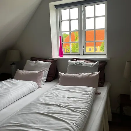 Den Gule Lade Pa Skjorringe 3* Stubbekobing
