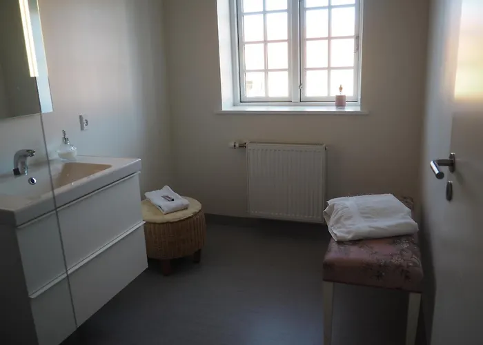 Den Gule Lade Pa Skjorringe 3* Stubbekøbing
